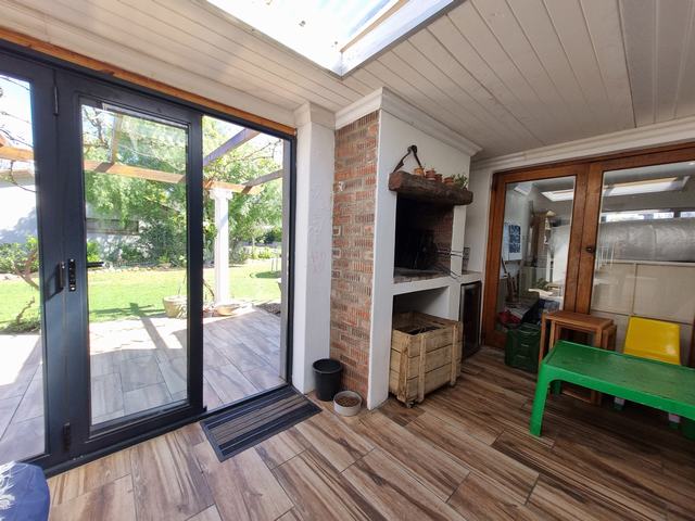 4 Bedroom Property for Sale in Prince Alfred Hamlet Western Cape